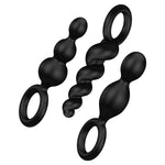 The flexible plugs are made from medical grade silicone. The narrow tips and smooth, ultra-soft texture, makes this perfect for beginners. The set consists of a twisted spiral design, a narrow cone shape and the classic design which consists of balls of increasing sizes. The stylish black set offers a variety of sensations. 100% waterproof.