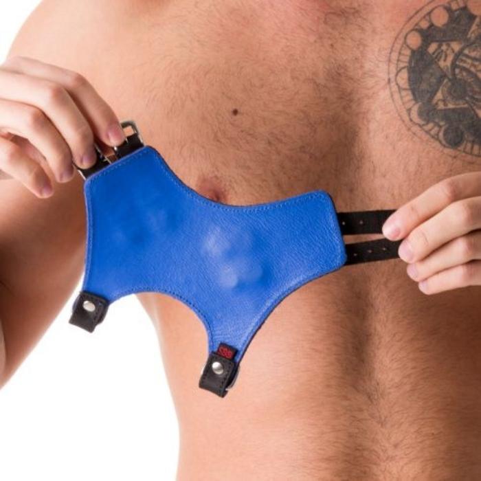 The Parachute Ball Stretcher encloses the scrotum sack above the balls and stretches them down. This way the testicles are getting pushed against the end of the scrotum to create exciting sensations from the very light to the painfully strong. It fastens with two buckle straps, ensuring a snug and adjustable fit every time. Two steel D-rings allow for fastening of weights.