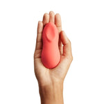 Simply hold it in the palm of your hand, turn it on, and let it caress your unique curves, exploring your erogenous zones with its deep, rumbly vibrations. And the best part? It's rechargeable and 100% waterproof.