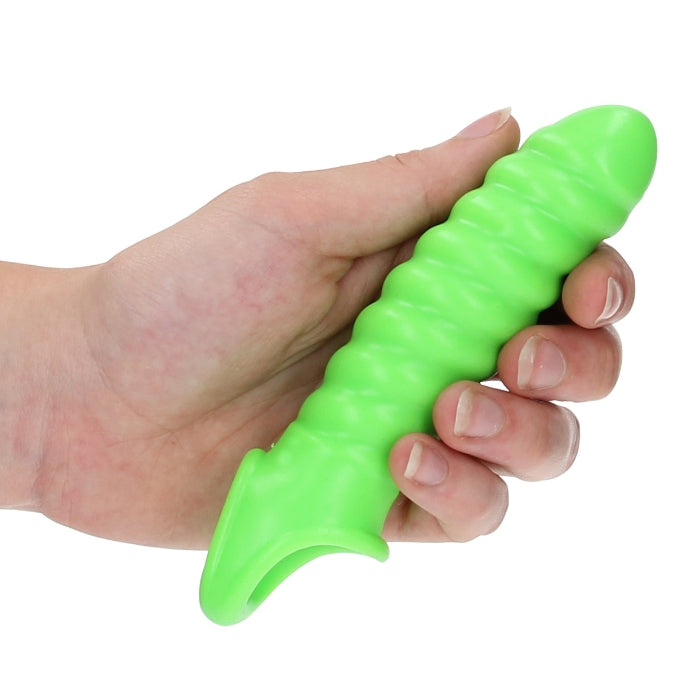 Designed with an authentic bondage aesthetic, but with the added delight of the glow-in-the-dark properties. Are you looking for just a couple of inches more in the most comfortable way possible? Then this is exactly what you need! The thick sleeve is shaped to give optimal stimulation and because of the ball strap it will stay in place.