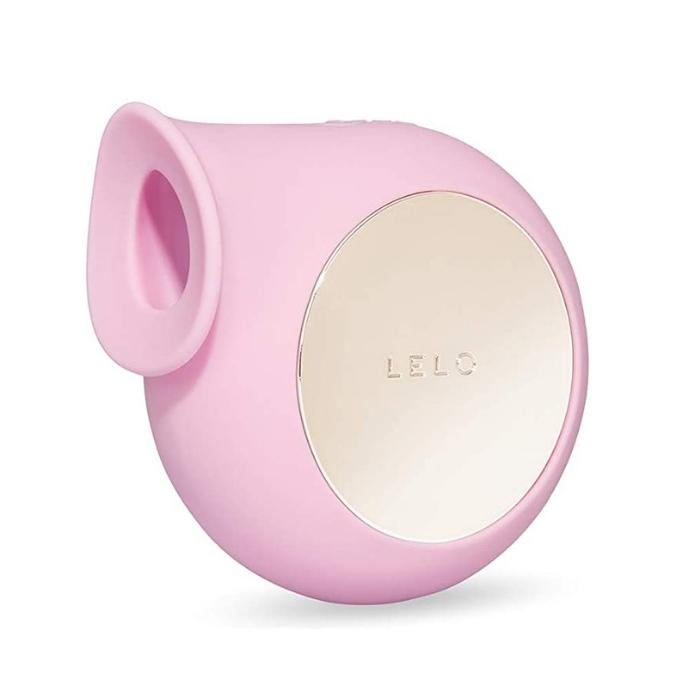 SILA™ Cruise’s sonic waves offer a gentle clitoral stimulation allowing you to enjoy the intensities without making direct contact. The vibrations are spread with equal intensity across the whole clitoris, not just in its center, which leads to a sensual, slow build-up of orgasm. Made with ultra-smooth premium silicone, 100% waterproof which makes it perfect for the bath and shower and rechargeable.