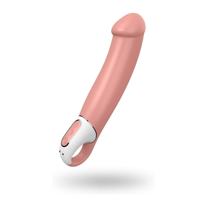 Thanks to 12 impressively powerful vibration settings as well as its maximum diameter of 1.85 ( 4.7 cm ) and flexible shaft with approx. 6.7 ( 17 cm ) insertion length, this luxury toy leaves nothing to be desired. Its natural design, generous glans and curve for your G-spot make it a particularly seductive Master, giving women the admirable feeling of being completely filled. 