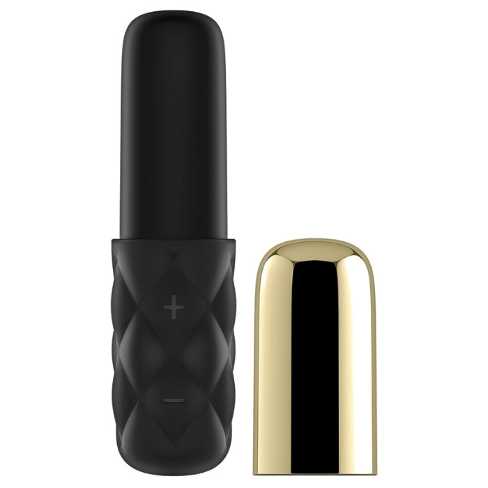 This clever vibe conceals a concentrated power with a vibrating tip and a removable cap, making it hygienic and the ideal travel companion. Combine intoxicating rhythms to create the perfect vibration and play every note from quiet to crescendo.