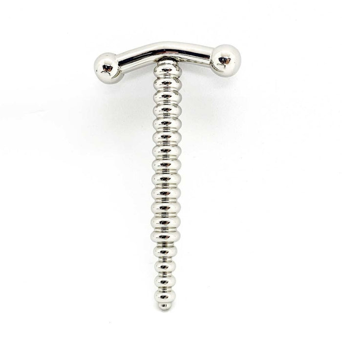 This stainless steel penis plug features small ribs which create intense sensations when you move it up and down your urethra when you play. Polished to a mirror shine perfection, and especially the tip is finished round and smooth so safe to use. The 'T' on the outer end makes it easy to play with this plug and it prevents the plug from sliding in entirely. dimensions: insertable length 55 mm, thickness 4-6 mm.